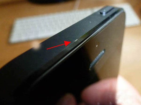 万元苹果X镜头盖脱落 苹果历史黑事件汇总